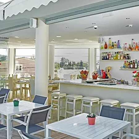 Palapart Gikas And Hotel